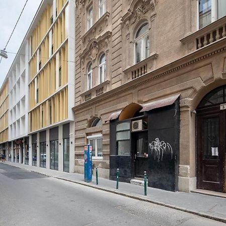 Dessewffy Premium Apartment Budapest Exteriör bild