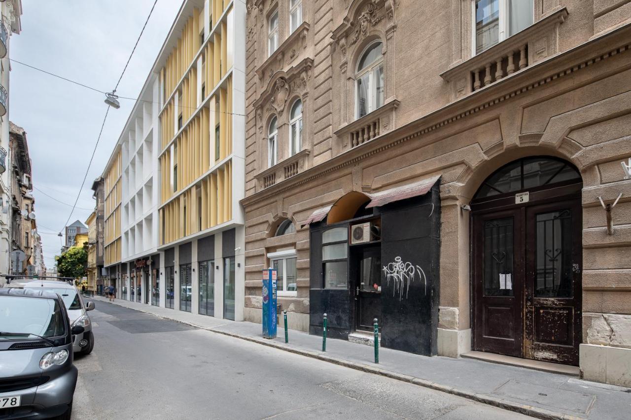 Dessewffy Premium Apartment Budapest Exteriör bild