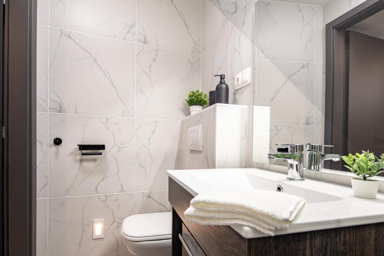 Dessewffy Premium Apartment Budapest Exteriör bild