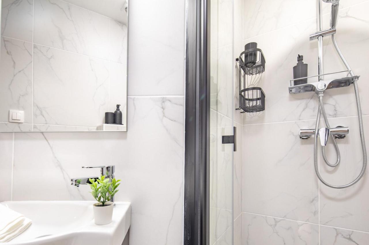 Dessewffy Premium Apartment Budapest Exteriör bild